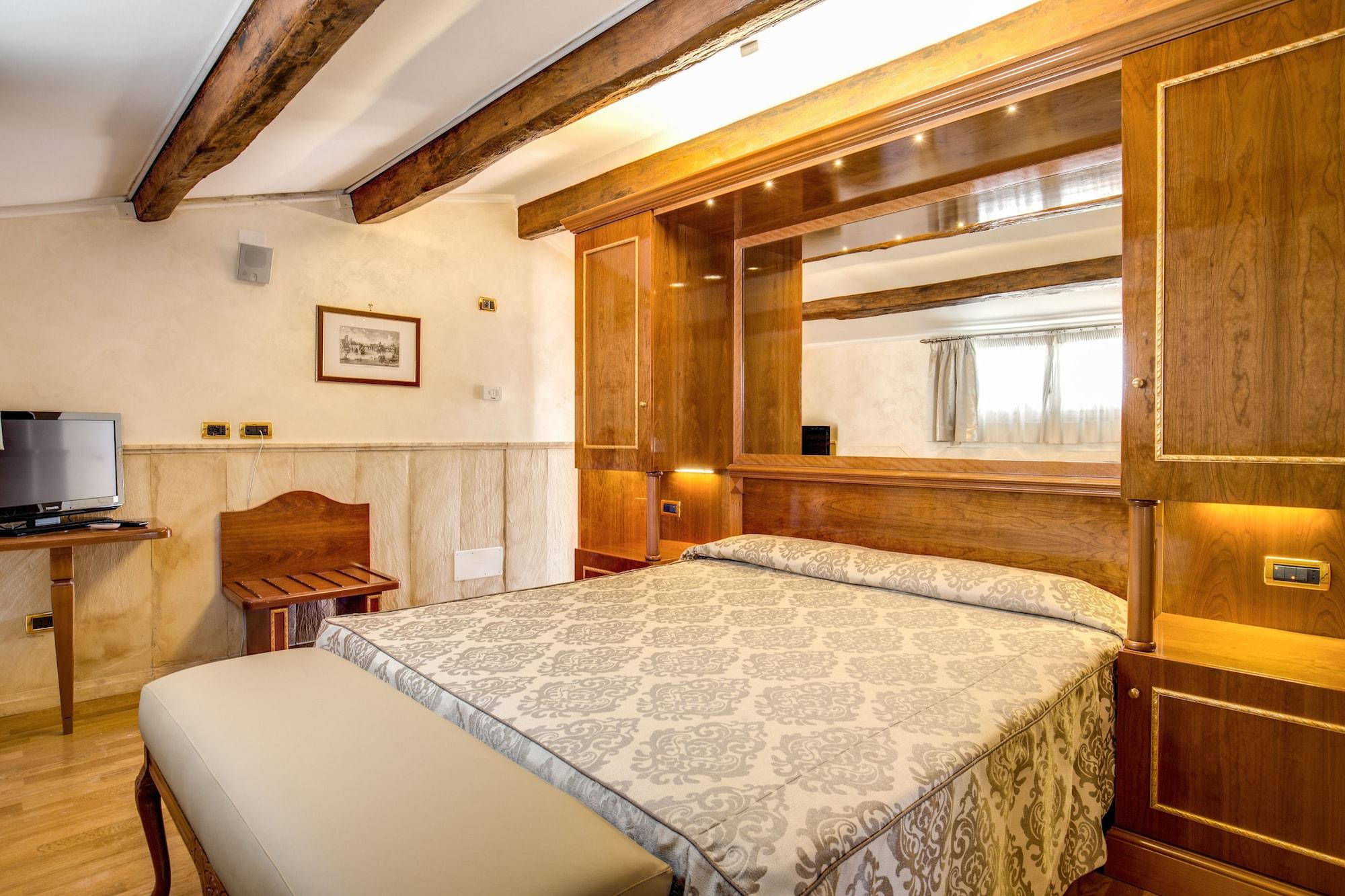 Pantheon Rooms Rome Bagian luar foto